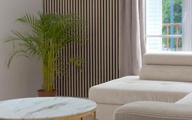 Fourside Deluxe Apartments in Le Bourget